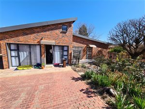 5 Bed House in Panorama