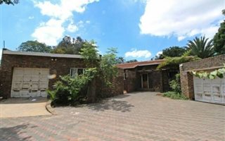 4 Bedroom House in Halfway Gardens