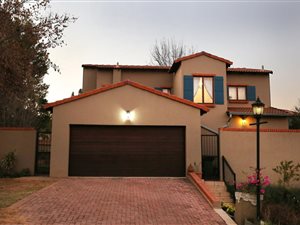 3 Bed House in Rietvalleirand