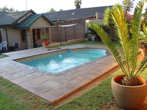 3 Bed House in Woodmere