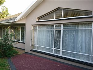 3 Bed House in Risiville