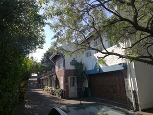 7 Bed House in Shallcross
