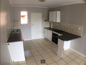 2 Bed Flat in Zwartkop