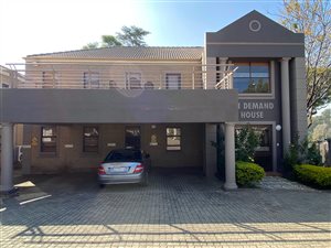 350 m² Office Space in Ferndale