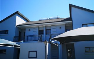 2 Bedroom Flat in Helderwyk