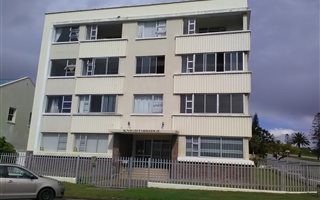 2 Bedroom Apartment in Humewood