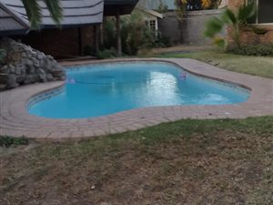4 Bed House in The Reeds