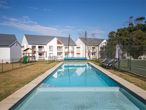 2 Bed Apartment in Emberton Estate