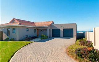 3 Bedroom House in Kidds Beach