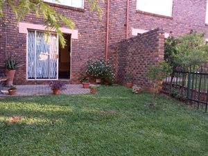 2 Bed Duplex in Hennopspark