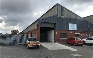 800 m² Industrial space in Triangle Farm