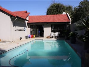 5 Bed House in Atlasville
