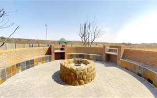 2 Bedroom Apartment in Moreleta Park