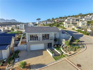 3 Bed House in Fairhaven Country Estate