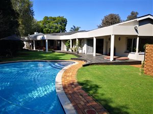 4 Bed House in Elma Park