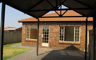 2 Bedroom Townhouse in Andeon AH