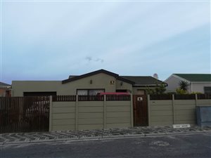 3 Bedroom House in Mitchells Plain