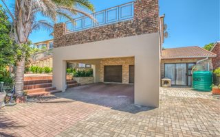 3 Bedroom House in Providentia