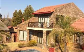 5 Bedroom House in Paulshof