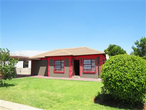 3 Bed House in Waterfall Estate