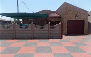 3 Bedroom House in Kwaguqa