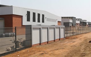290 m² Industrial space in Ferndale