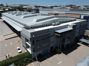 8760 m² Industrial space in Linbro Park
