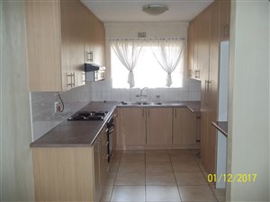 3 Bed Townhouse in Weltevreden Park