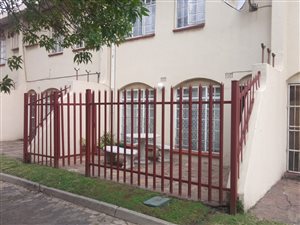 3 Bed Townhouse in Vereeniging Central