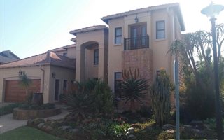 4 Bedroom House in Bronberg