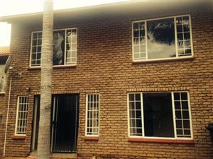 3 Bed Townhouse in Moreleta Park