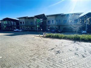 100 m² Commercial space in Die Wilgers