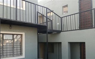 Bachelor apartment in Cosmo City