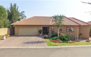 3 Bedroom Townhouse in Equestria