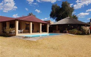5 Bedroom House in Lindley