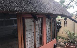 1 Bedroom Garden Cottage in Bromhof
