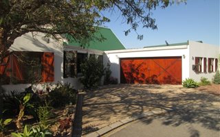 2 Bedroom House in King George Park