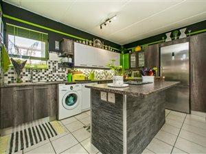 3 Bed Duplex in Helderkruin