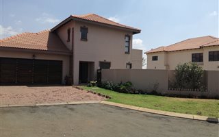 4 Bedroom House in Raslouw Glen