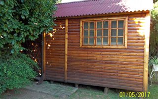 1 Bedroom Garden Cottage in Brackendowns