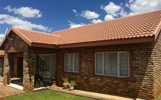 2 Bedroom Townhouse in Doringkruin