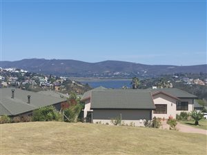 821 m² Land available in Eastford Glen