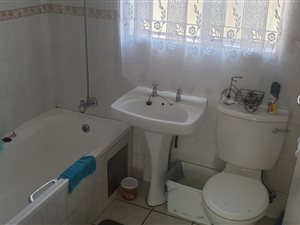 2 Bed Apartment in Beyers Park