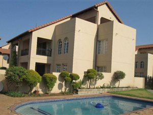 2 Bed Apartment in Erand Gardens
