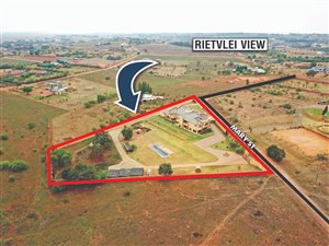 6 Bed House in Rietvlei View