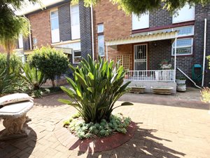 2 Bed Apartment in Hutten Heights
