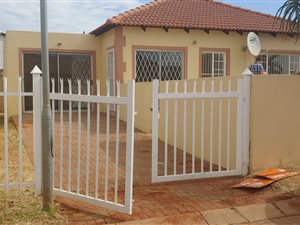 3 Bed House in Clarina