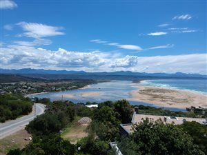 705 m² Land available in Plettenberg Bay
