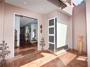 4 Bed House in Waterkloof Park