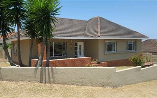 3 Bedroom House in Fernglen